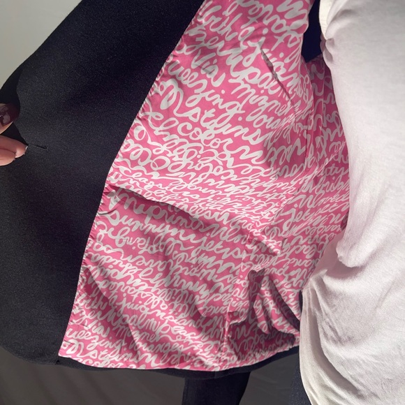 Lilly Pulitzer Leighton black blazer in XL.  Lilly Pulitzer pink logo inside. - Picture 10 of 12
